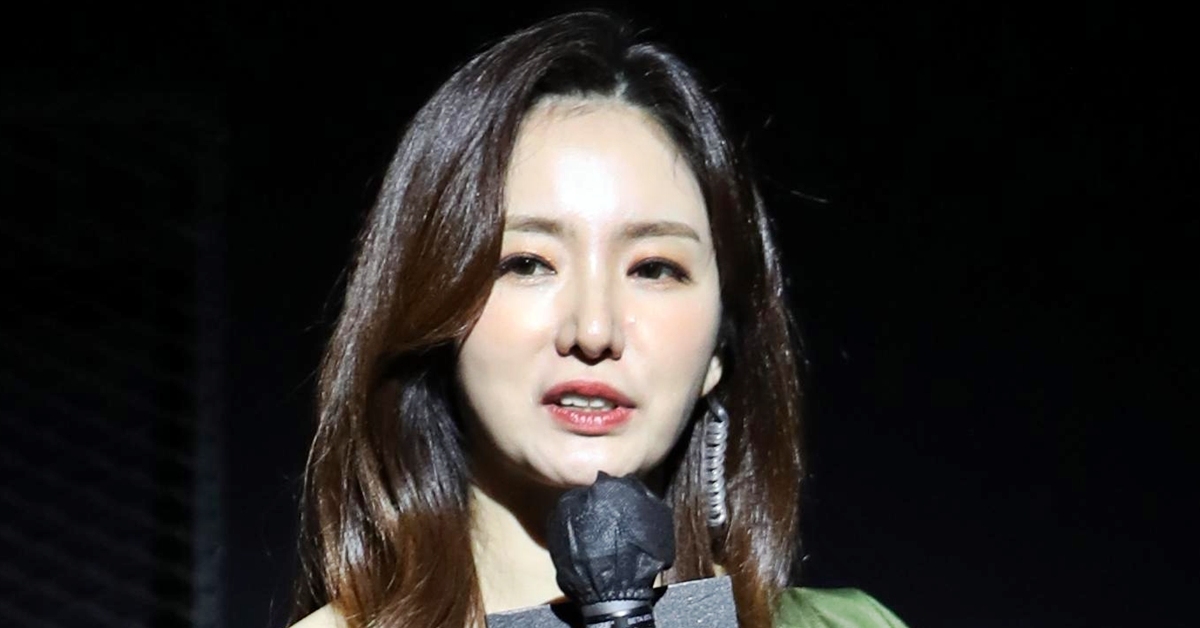 선관위 홍보대사였던 조수빈 “해체가 아니라 분쇄돼야 한다”