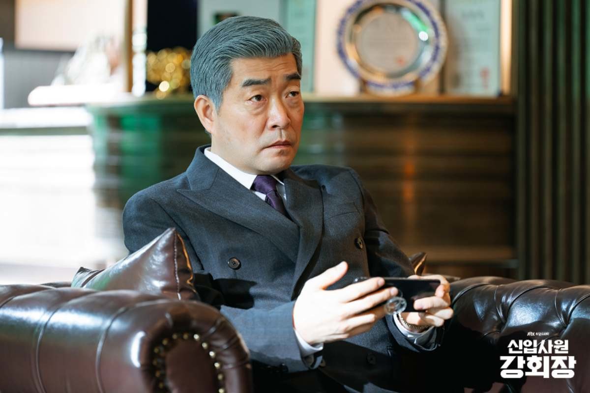 배우 손현주가 강회장으로 분해 열연을 펼치고 있다 / JTBC