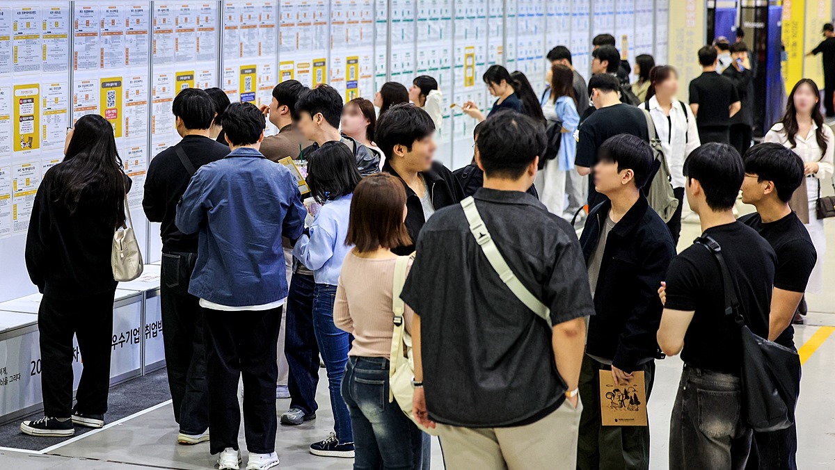 5년 만에 뒤집혔다…한국인들이 당장 출근하고 싶은 회사 1위는?