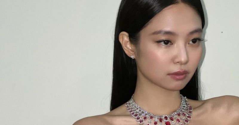JENNIE Breaks Solo Records as Co-Written Tame Impala Remix Climbs Back to No. 10