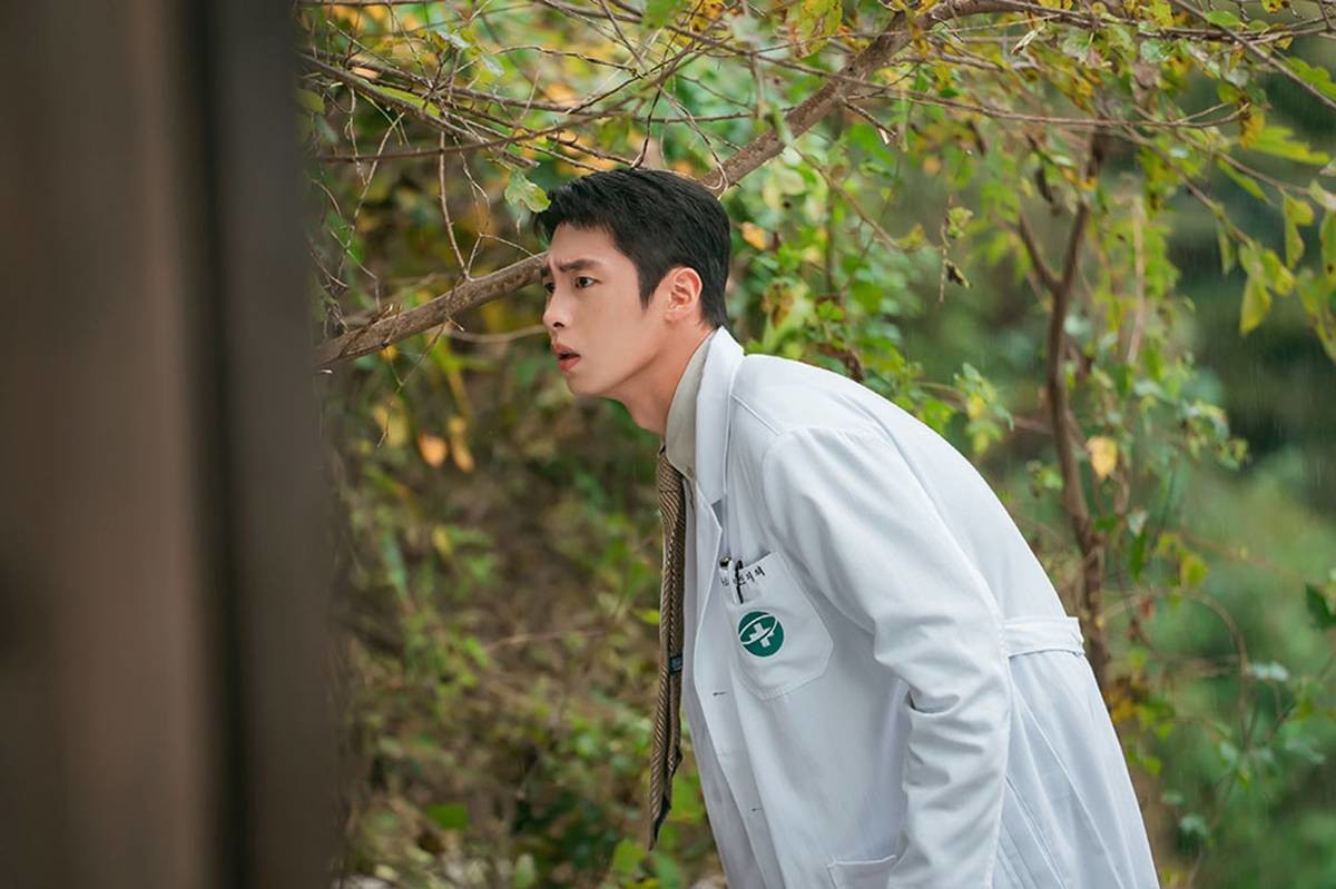 tvN '취사병 전설이 되다' 바짝 뒤쫓는 '닥터 섬보이' / ENA