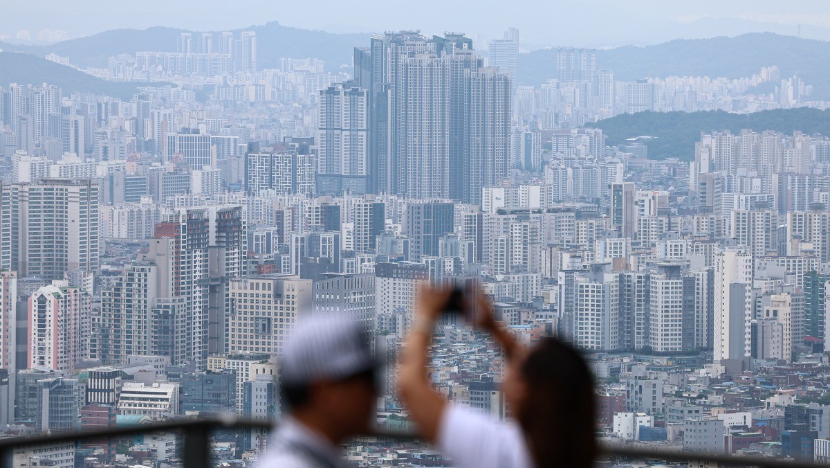 서울 중구 남산에서 바라본 동대문구 일대 아파트. / 뉴스1