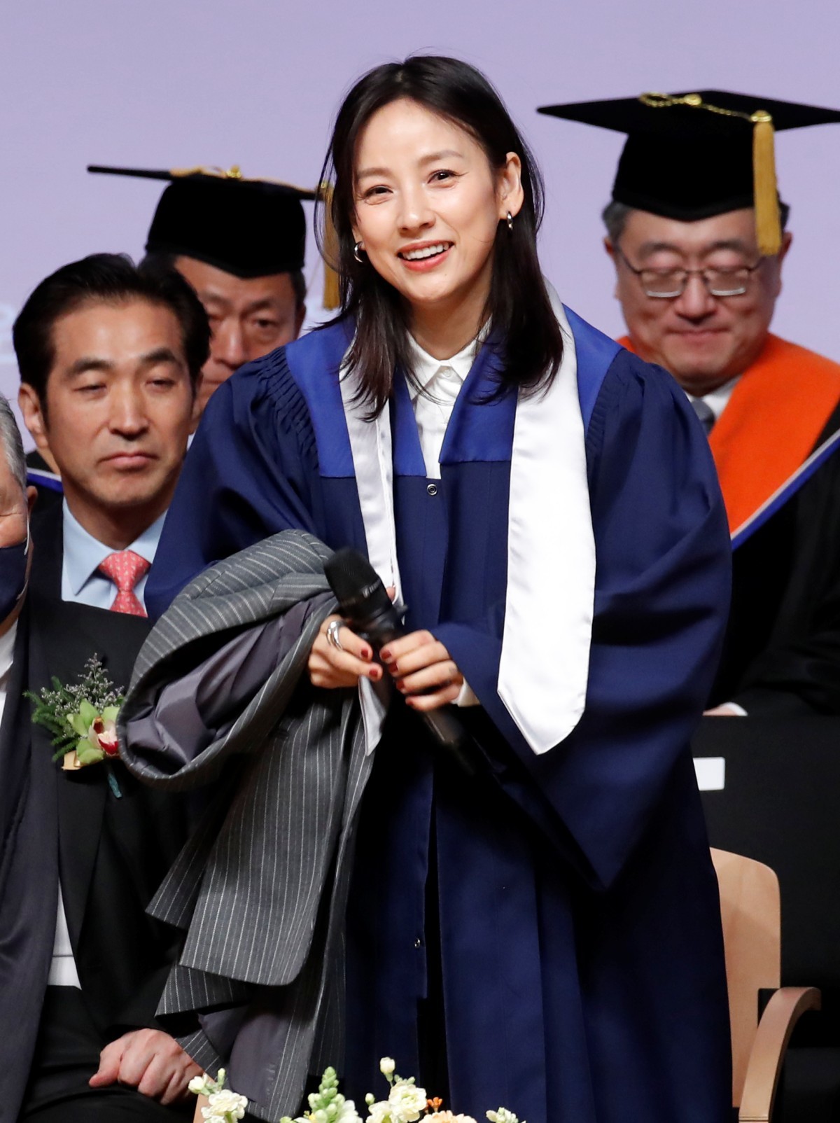 '2023학년도 학위수여식' 참석한 이효리 / 뉴스1