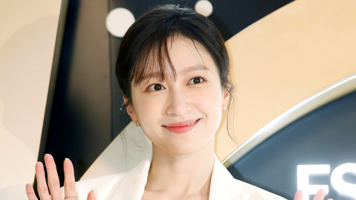 지난 2022년 '에스티 로더 갈색병 40주년 팝업 스토어' 오픈 행사 참석한 하니 / 뉴스1