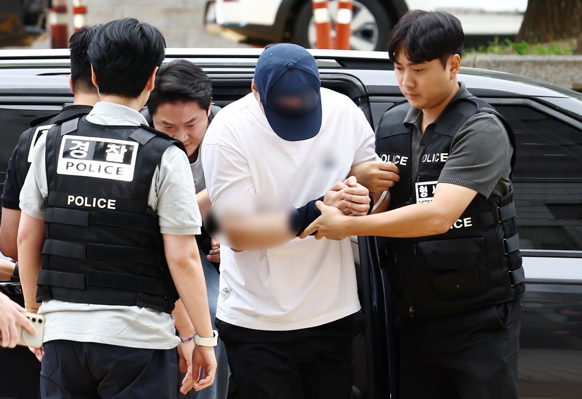 서울 관악구 피자가게에서 프랜차이즈 본사 직원을 포함해 3명을 흉기로 찔러 숨지게 한 김동원 / 뉴스1