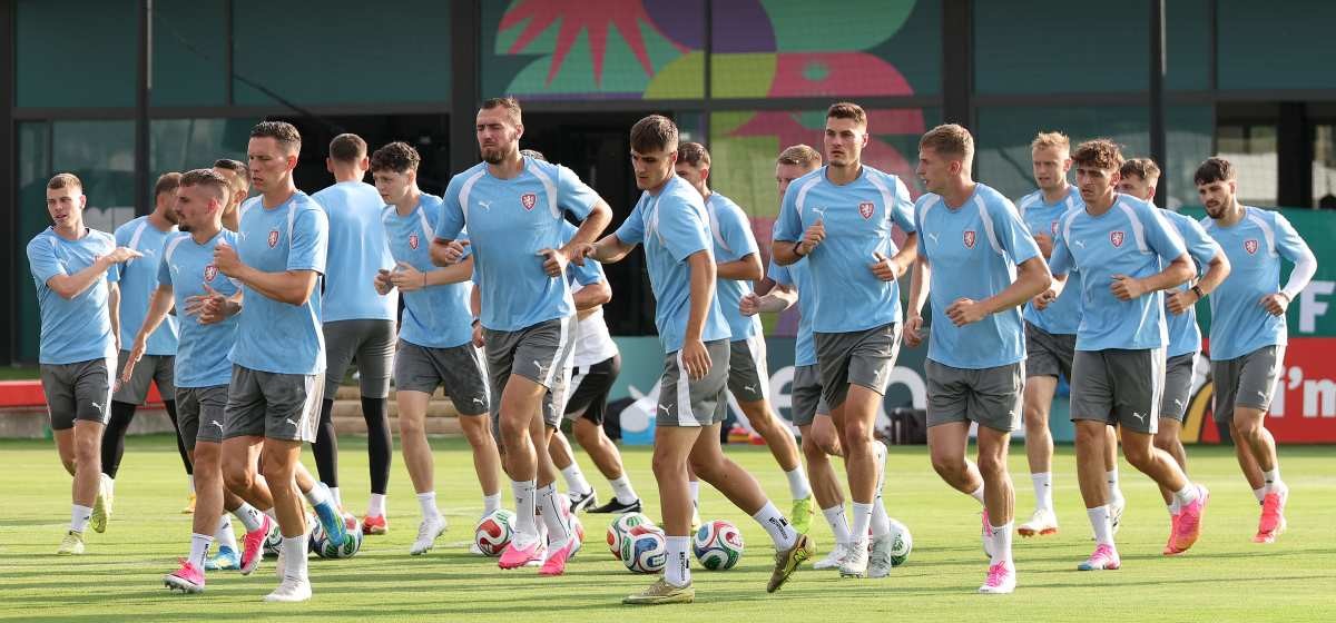 체코 축구 국가대표팀 파트리크 시크를 비롯한 선수들이 2026 북중미 월드컵 한국과의 조별리그 1차전을 하루 앞둔 10일(현지시간) 멕시코 과달라하라 인근 스포츠 아레나에서 훈련을 하고 있다. / 뉴스1