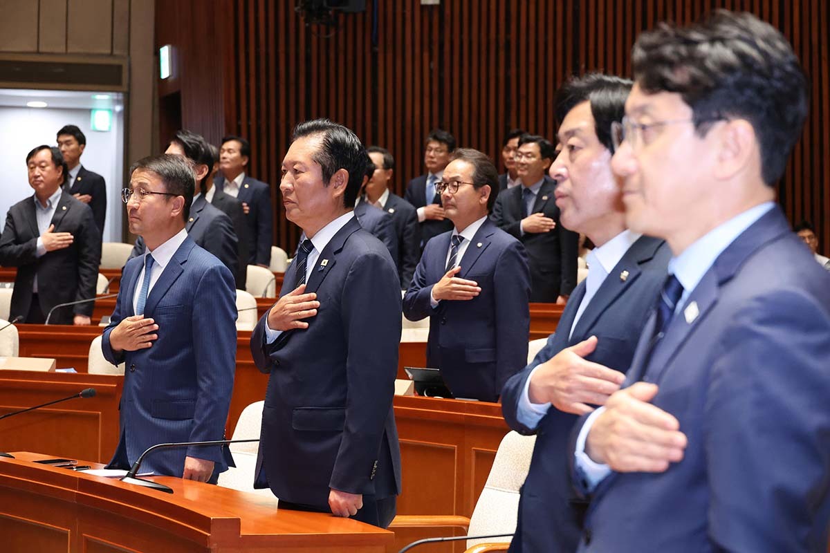 정청래 곤욕... 오늘 민주당 의원총회 분위기 심상찮았다