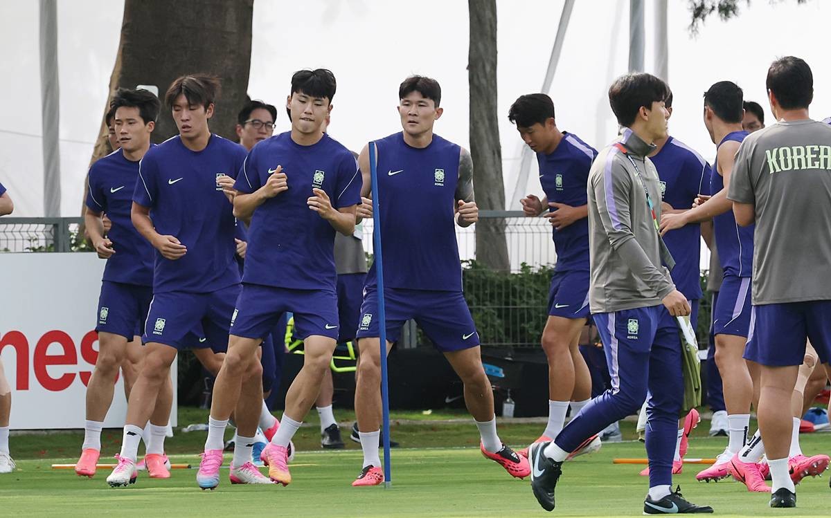 2026 북중미 월드컵에 출전하는 대한민국 축구 국가대표팀 선수들이 10일(현지시간) 멕시코 과달라하라 인근 사포판에 위치한 치바스 바예 베르데에서 훈련을 하고 있다 / 뉴스1