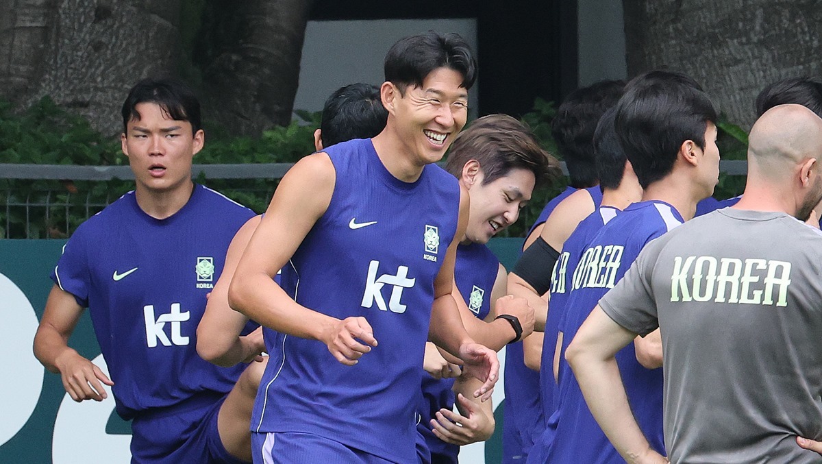 [속보] 손흥민·이강인 출격...대한민국 대 체코, 선발 명단 떴다