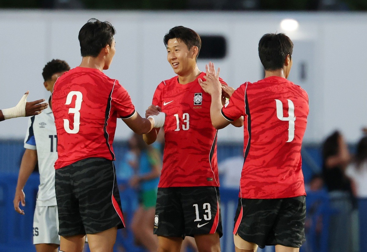 대한민국 축구대표팀 오현규(왼쪽부터), 손흥민, 백승호 / 뉴스1