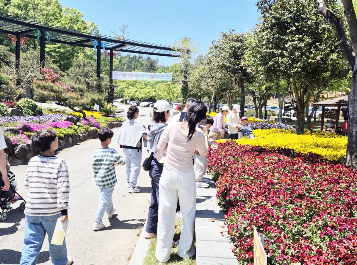 문턱 낮추자 발길 늘었다…함평 자연생태공원, 무료 개방 한 달 만에 입장객 41% 급증