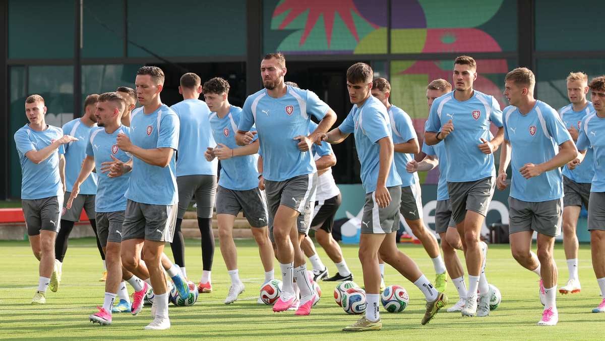 체코 축구 국가대표팀 파트리크 시크를 비롯한 선수들이 2026 북중미 월드컵 한국과의 조별리그 1차전을 하루 앞둔 지난 10일(현지시간) 멕시코 과달라하라 인근 스포츠 아레나에서 훈련을 하고 있다. / 뉴스1