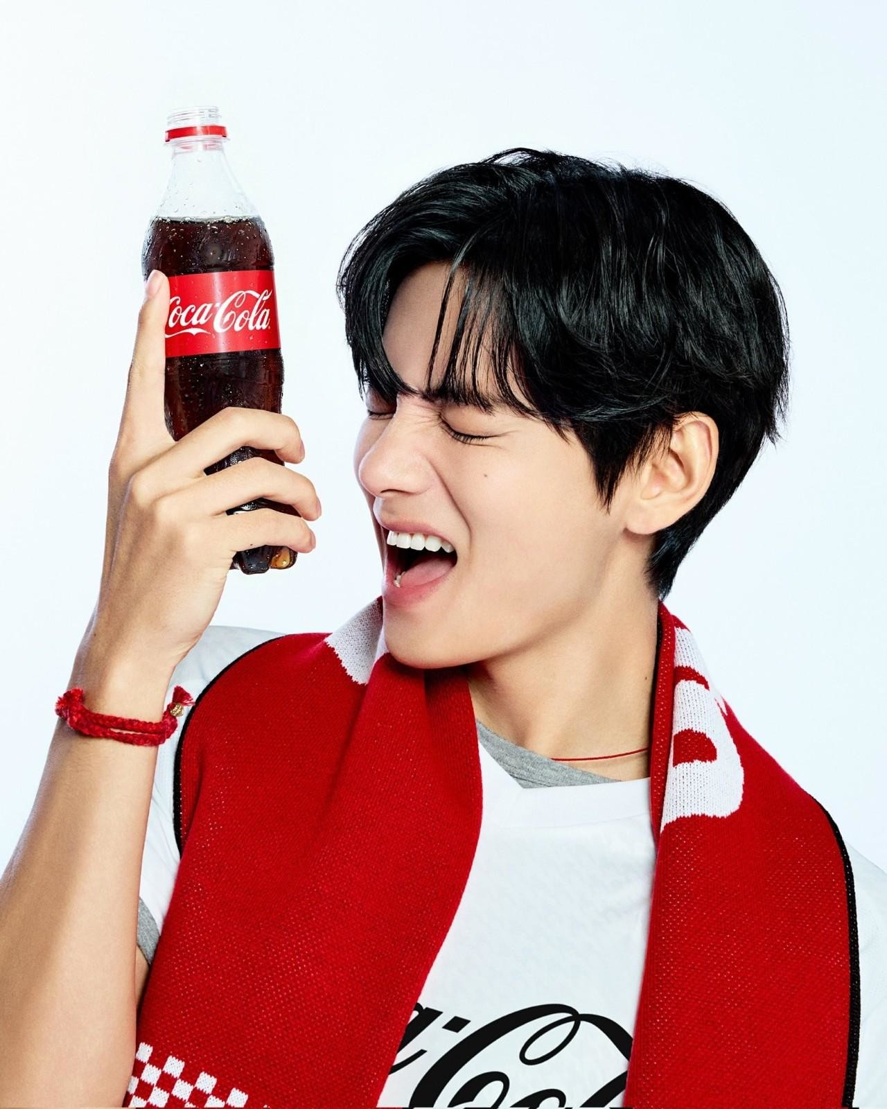 BTS V's New Coca-Cola World Cup Advertisements Launch Across 10 Asian Countries / Coca-Cola Korea