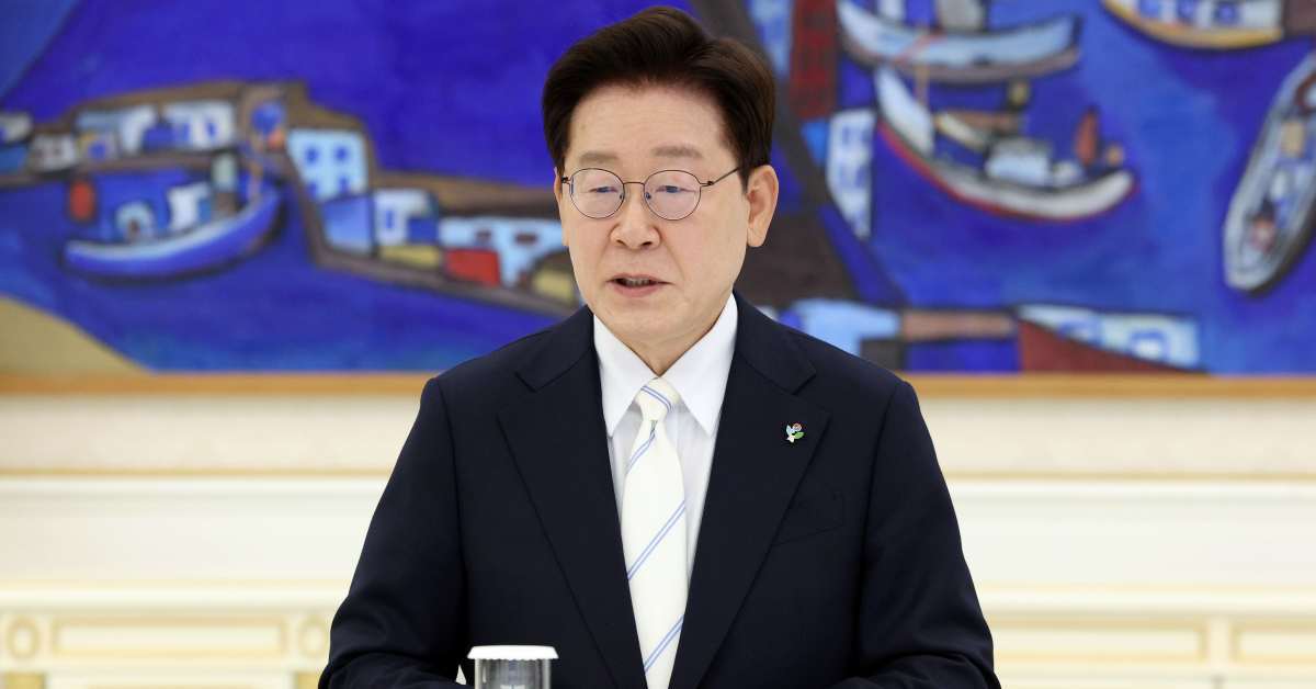 이 대통령 “패가망신 주가조작, 이제 그만... 저질렀다면 자수하길”