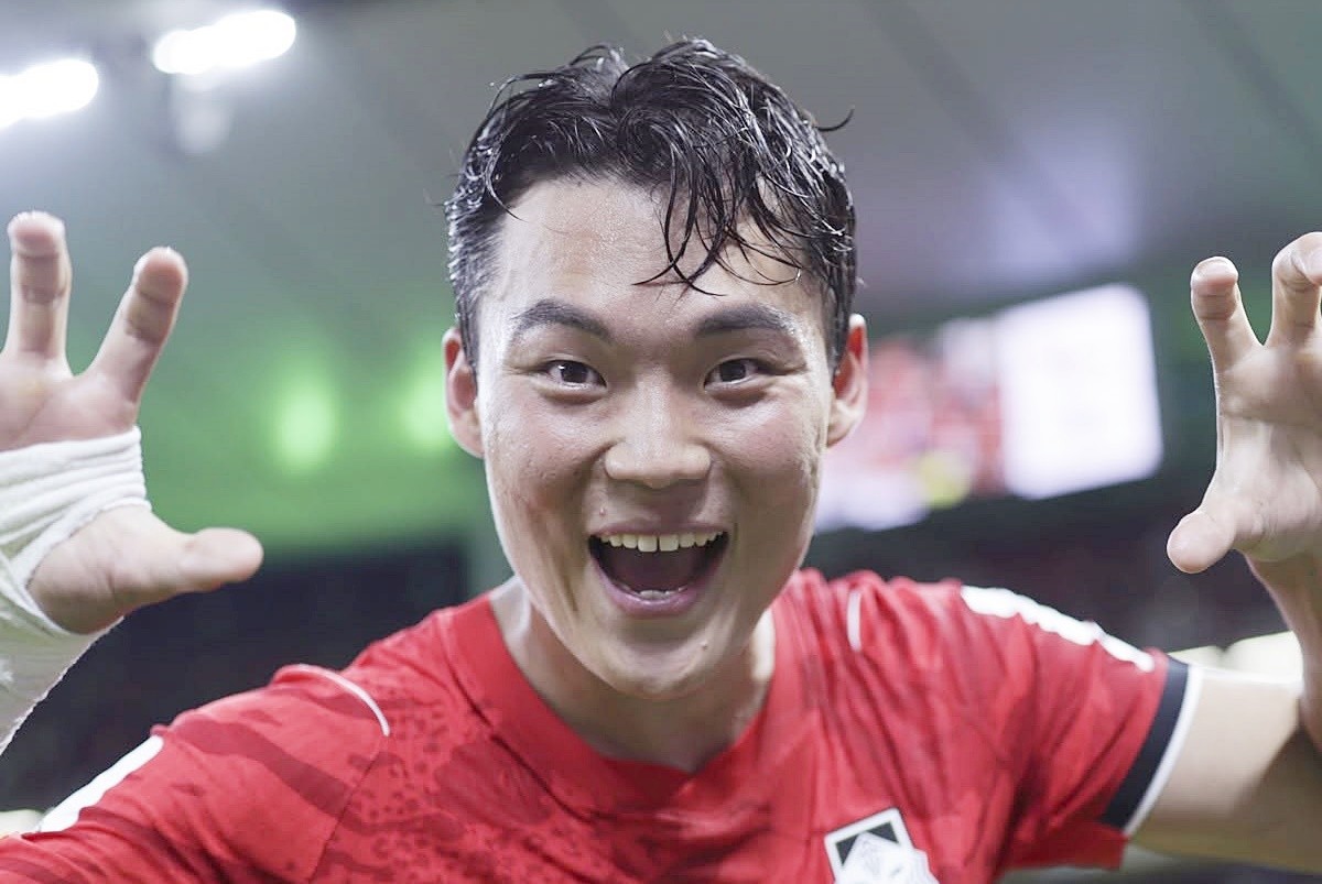 지난 12일 열린 2026 북중미 월드컵 체코전에서 역전골을 넣은 대한민국 축구대표팀 공격수 오현규가 기뻐하고 있다. 오현규는 멕시코 할리스코주의 과달라하라 스타디움에서 열린 체코와의 2026 북중미 월드컵 조별리그 A조 1차전에서 1-1로 팽팽하게 맞선 후반 35분 승부를 가르는 결승 골을 터트려 대한민국의 2-1 역전승을 이끈 주인공이 됐다. / '대한민국 축구 국가대표팀' 페이스북