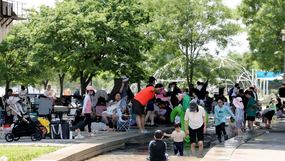 벌써 한여름 찜통… 월요일 내륙 중심 체감온도 껑충 뛰어오른다