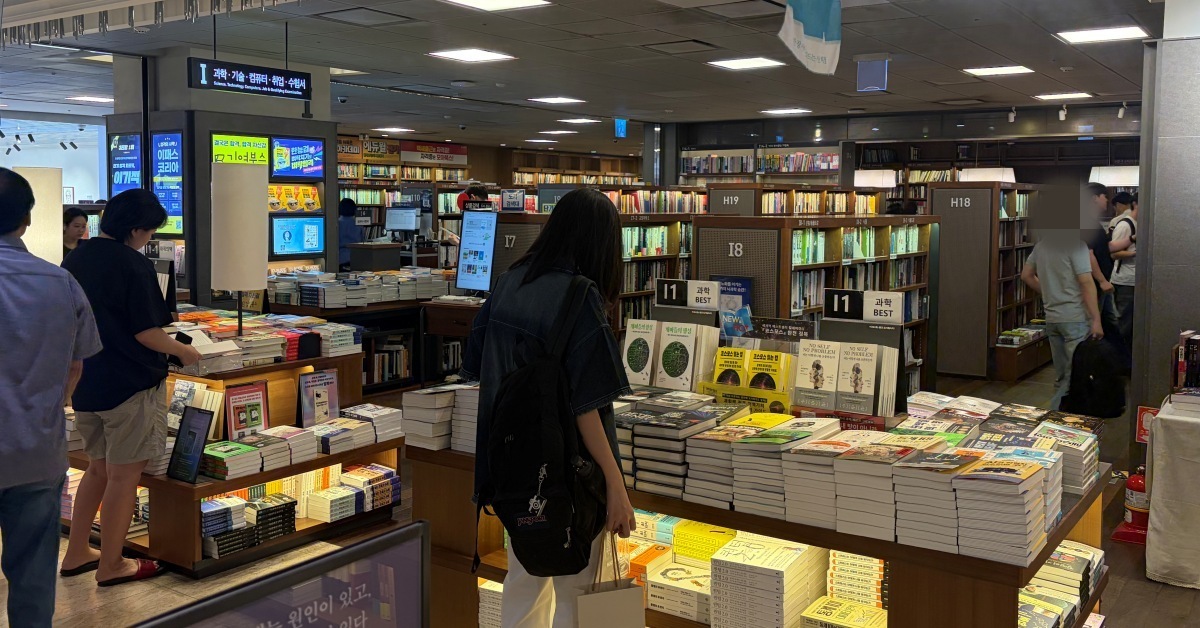 [기획] 베스트셀러만 보던 시대는 지났다… 요즘 독자가 책을 찾는 법