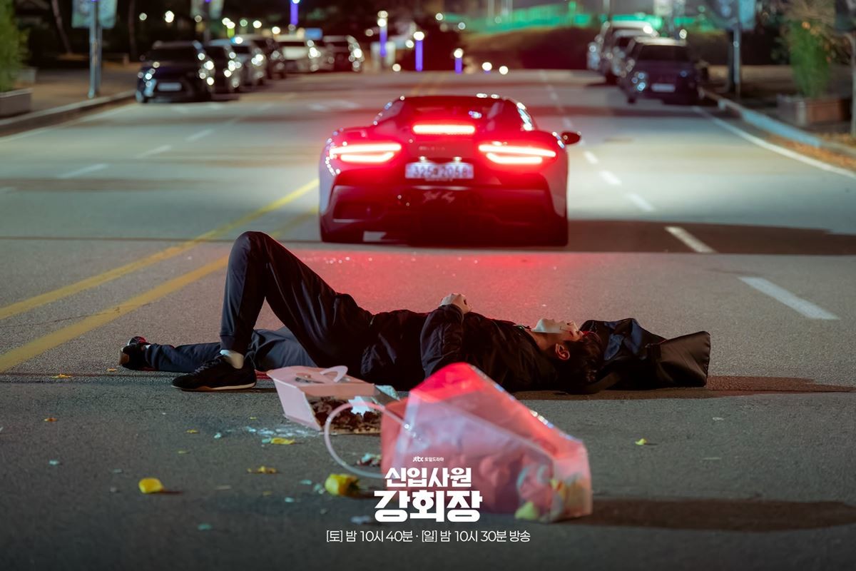 첫 방송 이후 시청률 상승세를 기록 중인 드라마 '신입사원 강회장' / JTBC