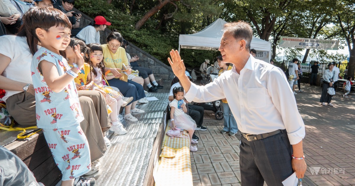 "세대 아우르는 화합의 장" 계양구, '도란도란 둘레길 걷기' 성료
