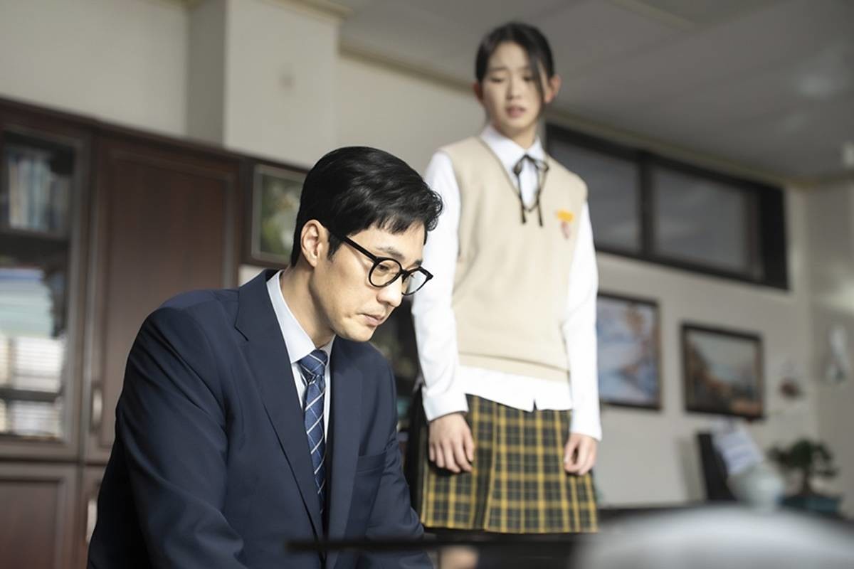 딸 위해 무릎 꿇는 소지섭 / SBS
