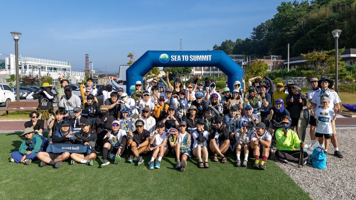 SEA TO SUMMIT KOREA 2026 참가자 단체사진. / 몽벨
