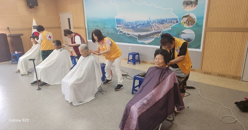 시흥시 처음처럼봉사회, 금구면 어르신 위한 ‘행복 나눔’봉사 펼쳐 