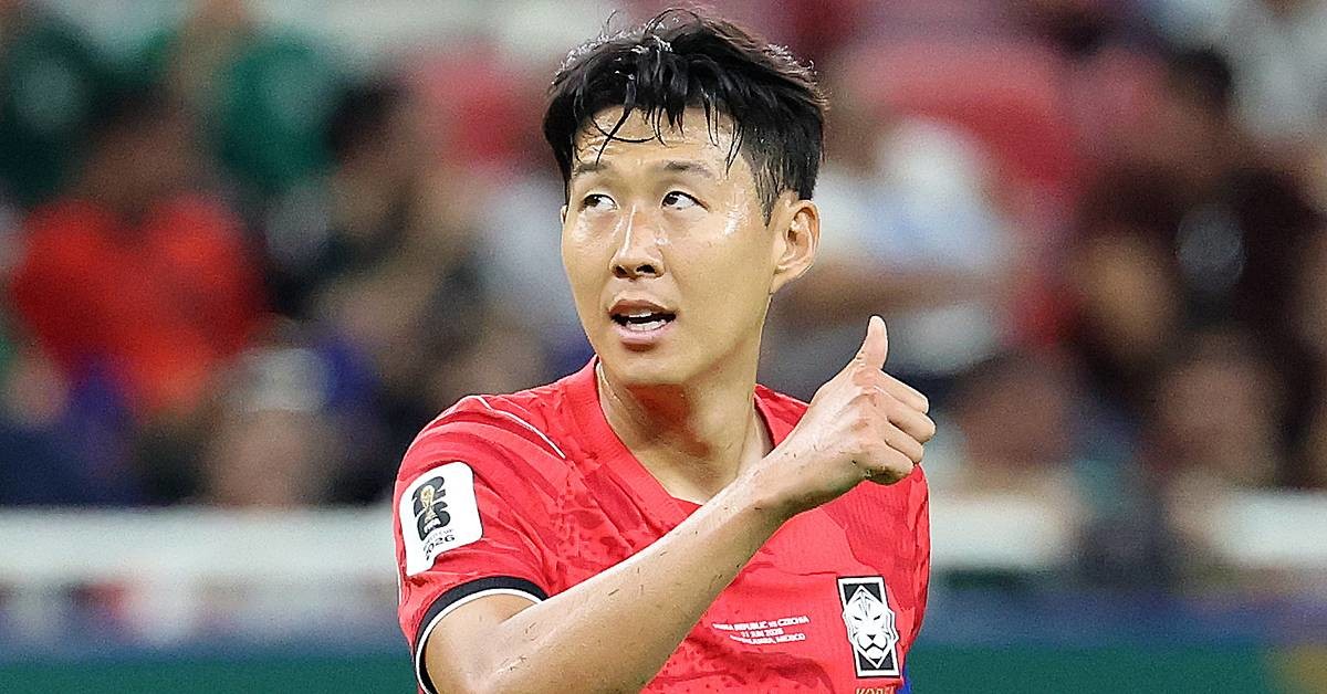 대한민국 축구국가대표팀 손흥민이 지난 11일(현지시간) 멕시코 할리스코주 사포판 과달라하라 스타디움에서 열린 2026 북중미 월드컵 A조 조별리그 1차전 대한민국과 체코 경기에서 엄지를 들어올리고 있다 / 뉴스1