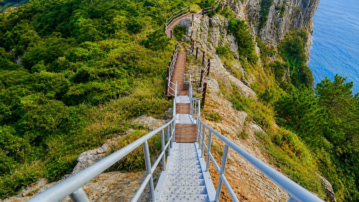 제주 추자도 나바론하늘길./ 제주 공식 블로그, AI
