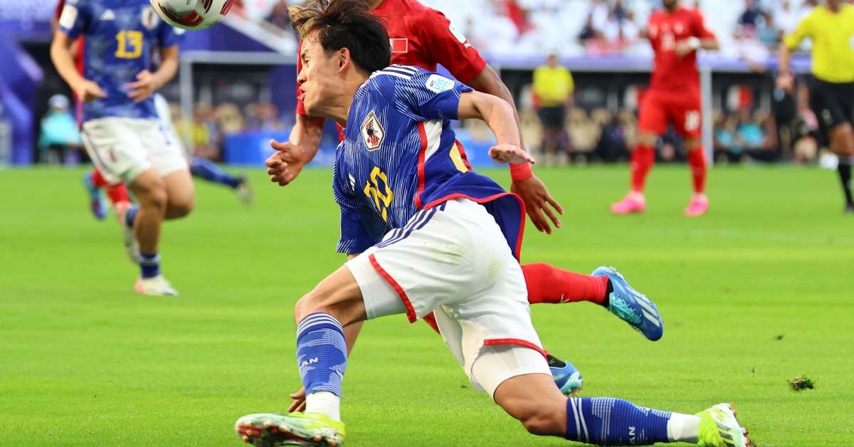2023 아시아축구연맹(AFC) 아시안컵 조별리그 D조 최종전 일본과 인도네시아의 경기. 일본 쿠보 다케후사가 인도네시아 아마트의 태클에 걸려 넘어지고 있다. / 연합뉴스