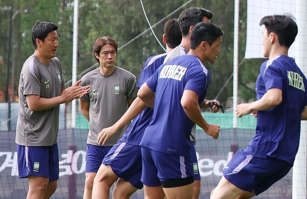 한국 축구대표팀을 이끄는 홍명보 감도. / 뉴스1