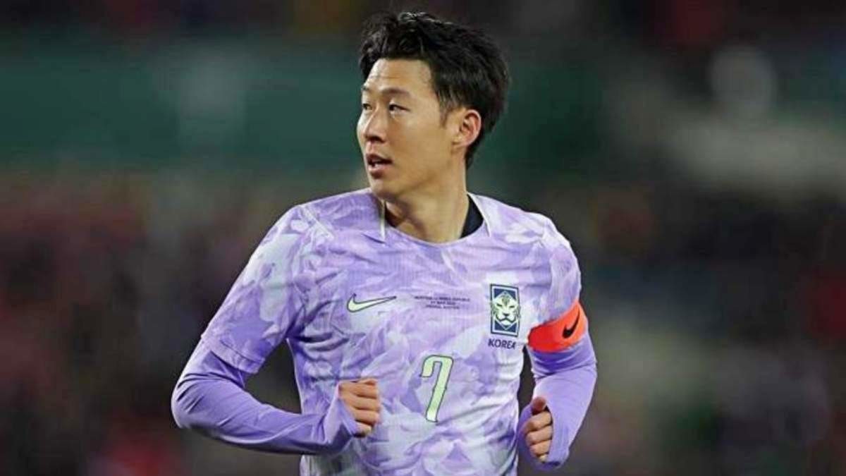 연보라색 유니폼 착용한 손흥민. / 대한축구협회 제공-뉴스1
