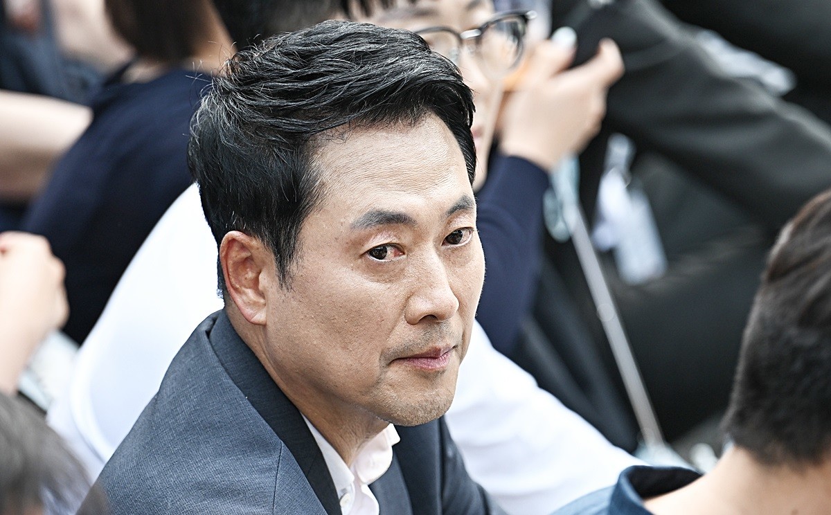 장동혁 국민의힘 대표. 기사 이해를 돕기 위한 자료 사진. 장동혁 대표가 18일 과로로 인해 병원을 찾았다가 의료진의 권고 하에 입원한 것으로 전해졌다. 장 대표 측은 이날 장 대표가 단식과 지방선거 지역 유세, 중앙선거관리위원회 사태 현장 대응 등으로 피로가 누적돼 병원 응급실을 방문했다가 의료진 권고로 입원했다고 설명했다.   / 연합뉴스
