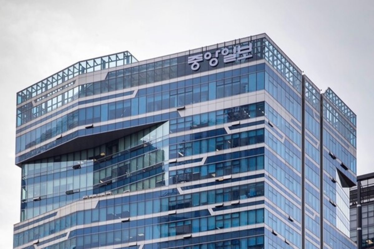 JTBC 회생 신청 이어…중앙일보 1차 부도 처리