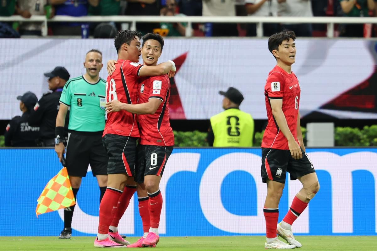 체코전 2-1 역전승 거둔 태극전사들. / 뉴스1