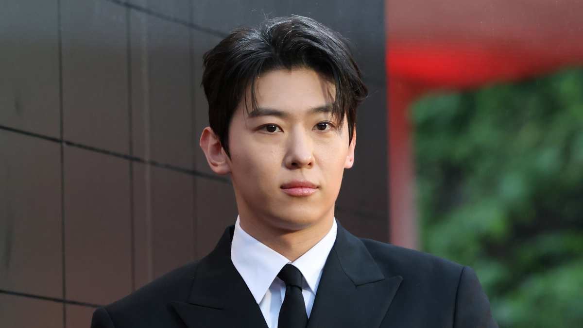 방송인 덱스가 지난해 서울 오후 마포구 문화비축기지에서 열린 ‘태그호이어 갈라 디너 이벤트’에 참석해 포즈를 취하고 있다. / 뉴스1