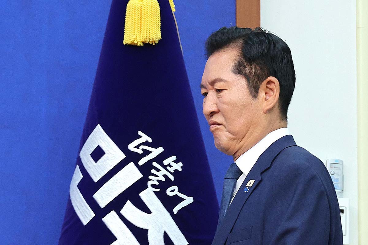 정청래 더불어민주당 대표가 19일 서울 여의도 국회에서 열린 최고위원회의에 참석하고 있다.. / 뉴스1