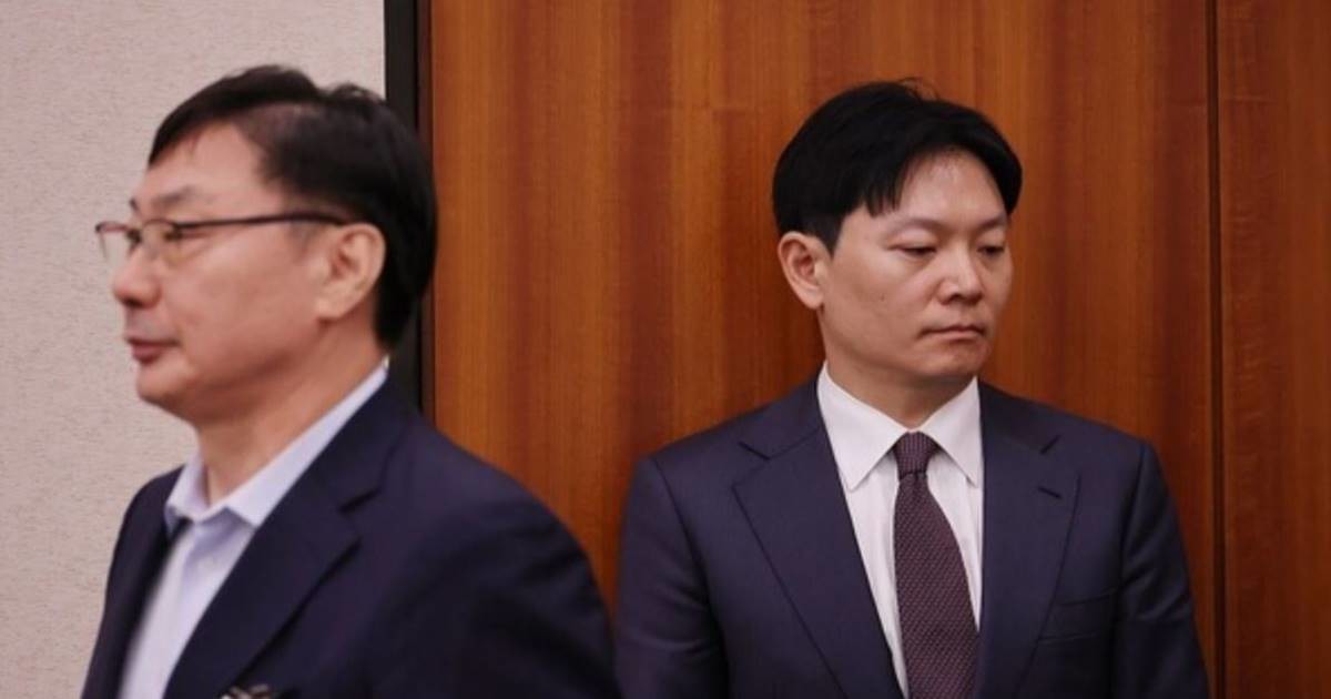 왼쪽 이화영 전 경기도 평화부지사, 박상용 인천지검 부부장검사