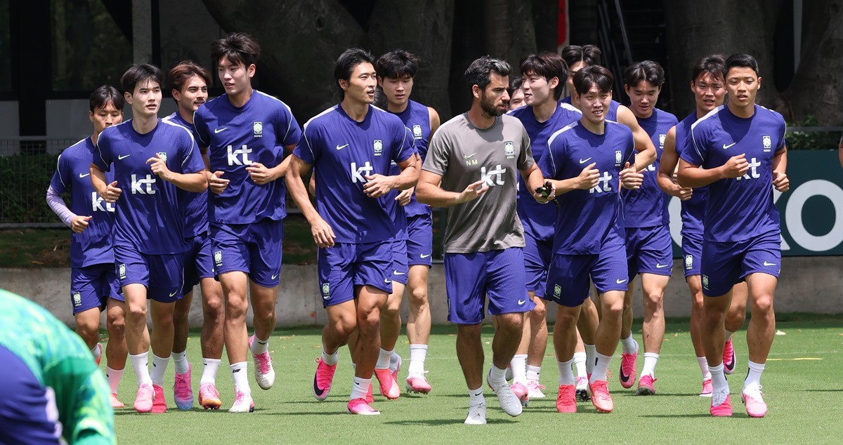 남아공전 대비 훈련에 나선 대한민국 축구 국가대표팀 선수들 / 뉴스1