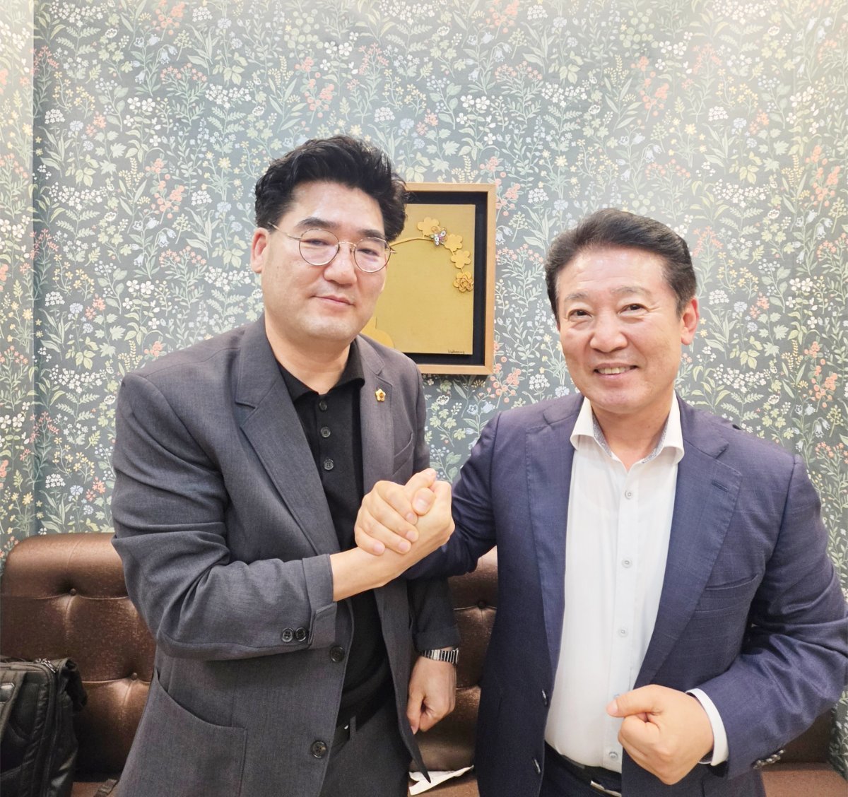 "광주·전남 뭉쳤다!" 심철의·전경선 초대 의장 전격 단일화
