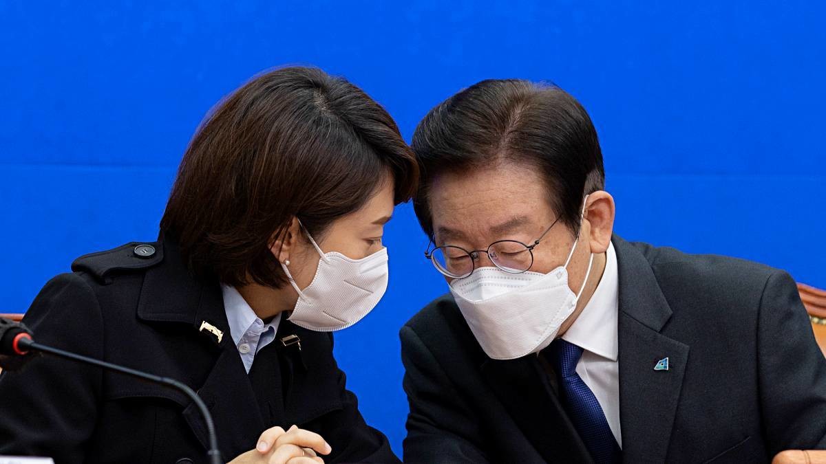 이재명 대통령과(당시 더불어민주당 당대표)와 고민정 의원. / 뉴스1