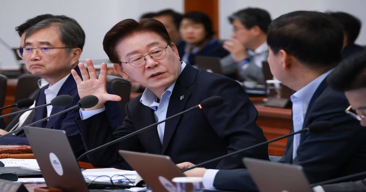 이 대통령은 23일 국무회의에서 선관위 관련 검경 합동수사본부 운영 상황을 보고받고 “투표 과정에서 발생한 문제뿐 아니라 그와 관련된 부정부패 의혹도 함께 살펴봐야 한다”고 밝혔다. / 사진제공=연합