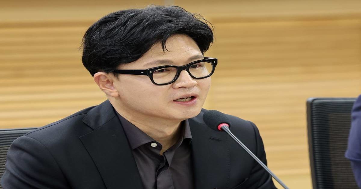 한 의원은 23일 서울 여의도 국회의원회관에서 열린 '참정권 침해 사태와 선거제도 개혁을 위한 국회 토론회'에 참석해 '선관위의 이 정도 무능은 부패라고 봐야 한다'며 '차라리 뇌물을 받는 게 나을 정도라는 생각이 들 만큼 심각한 문제'라고 말했다. / 사진=연합