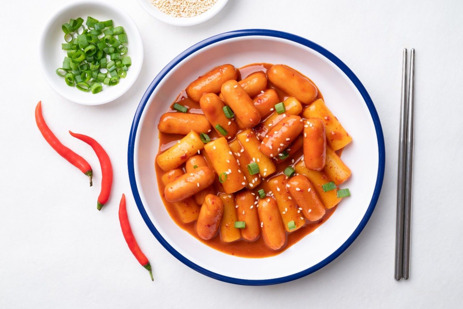 매운맛과 단맛이 함께 어우러진 대표적인 한국 길거리 음식. / 셔터스톡