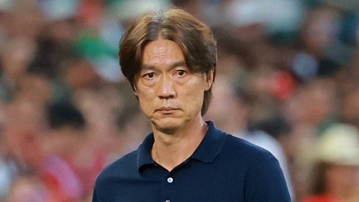 “남은 3일 동안 다른 감독 물색해야 한다”…홍명보 '명장병' 저격 날린 한국축구 레전드