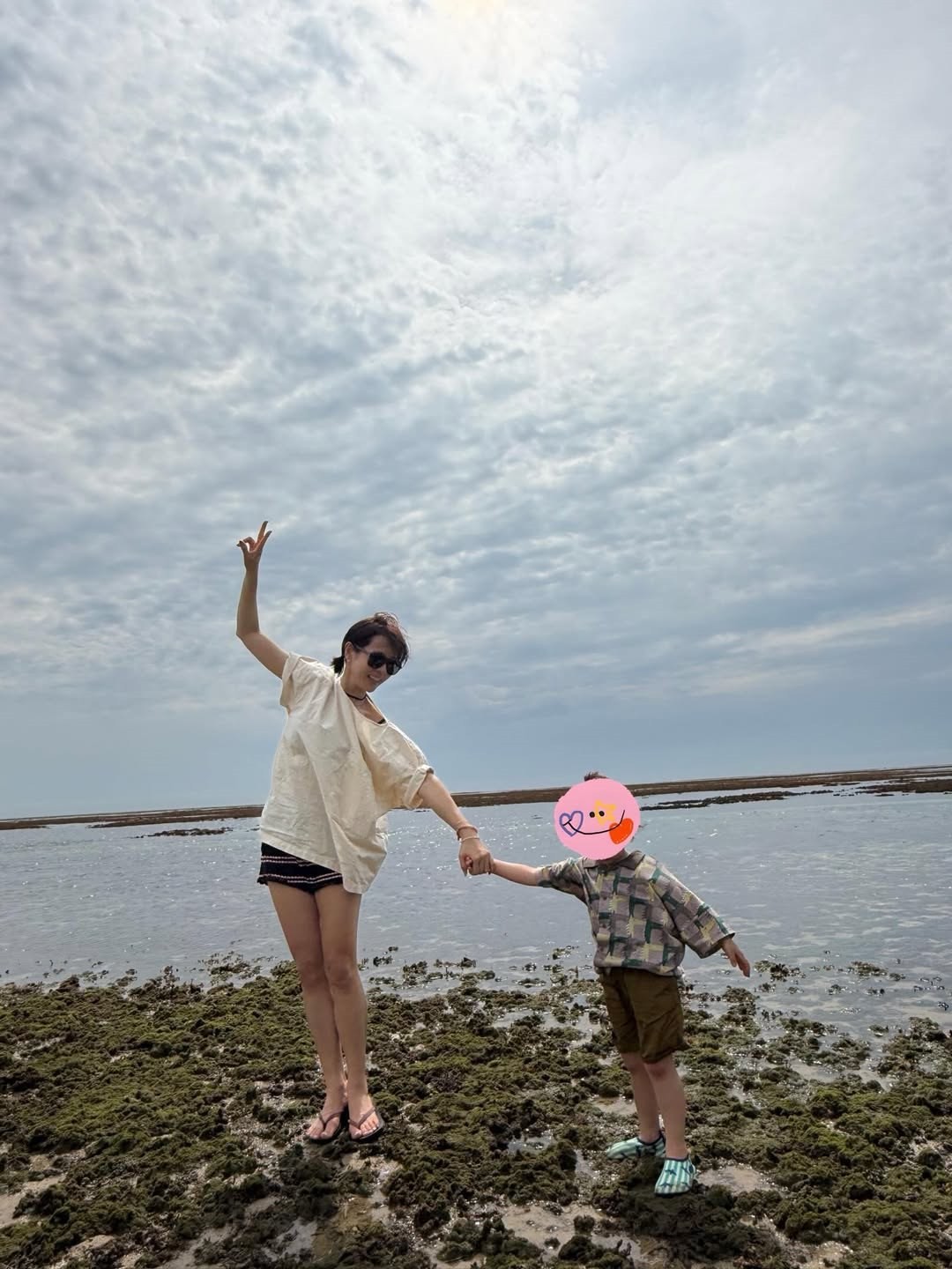 손예진이 최근 여행 중인 사진을 공개했다. / 손예진 인스타그램