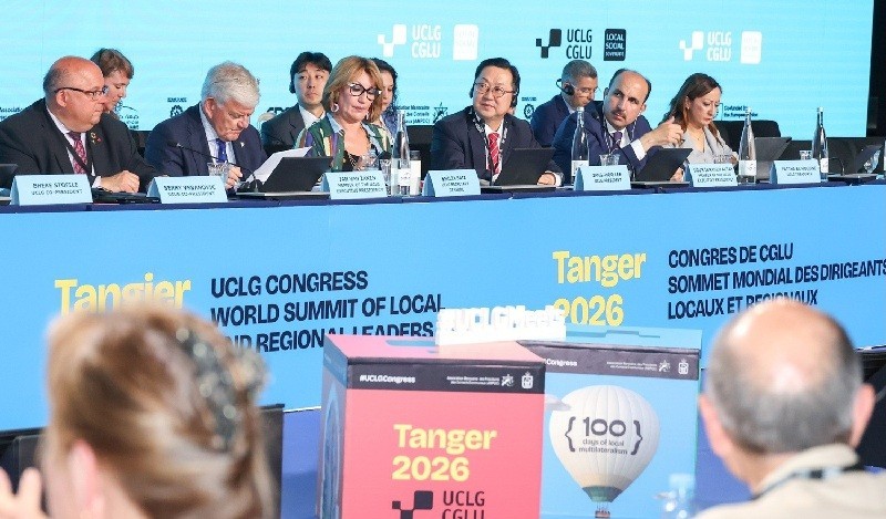 이장우 대전시장이 모로코 탕헤르에서 열린 UCLG 세계 총회에 참석해 회의를 주재하며 세계 회장으로서 마지막 공식 일정을 수행하고 있다. /사진=대전시