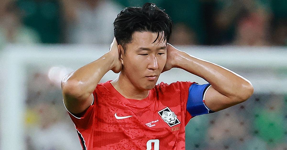대한민국 축구국가대표팀 손흥민이 지난 24일(현지시간) 멕시코 몬테레이 스타디움에서 열린 2026 북중미 월드컵 A조 조별리그 3차전 대한민국과 남아프리카 공화국의 경기에서 남아공 타펠로 마세코의 선제골에 아쉬워 하고 있다 / 뉴스1