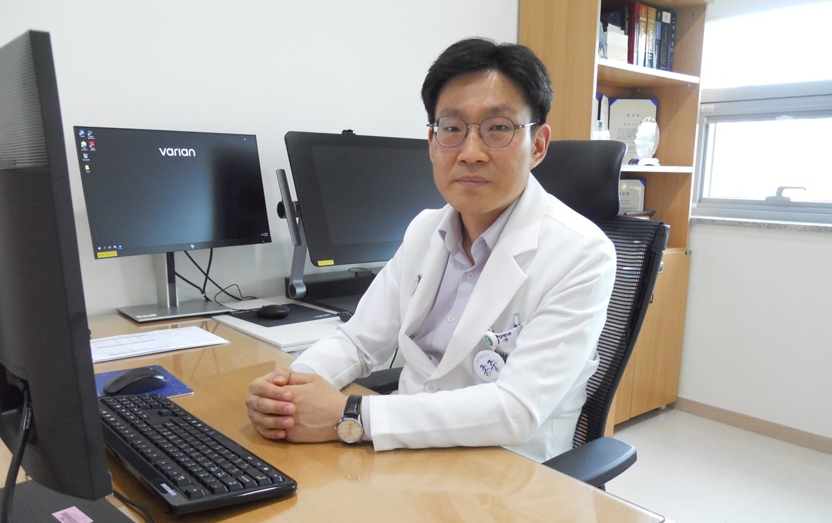 [인터뷰]포항성모병원 방사선종양학과 장현수 주임 진료과장