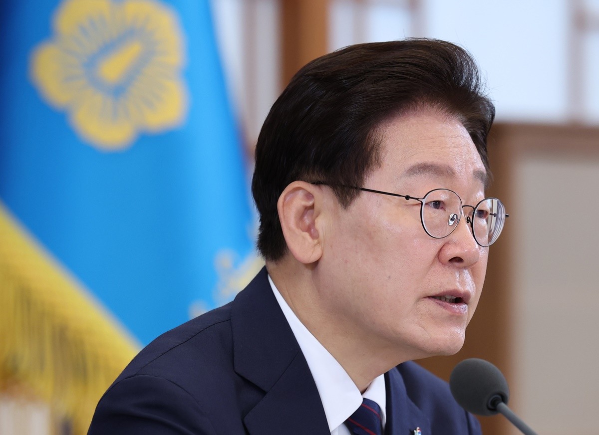 이재명 대통령 자료 사진. 이 대통령은 '광부들이 곡괭이를 짊어지고 깊고 어두운 탄광으로 들어간 덕분에 우리는 산업화의 결실을 누릴 수 있었다'라며 제1회 '광부의 날'을 기념했다. 광부의 날은 매년 6월 29일로 지난해 개정된 '석탄산업전환지역 개발 지원에 관한 특별법'에 따라 지정됐다.     / 뉴스1