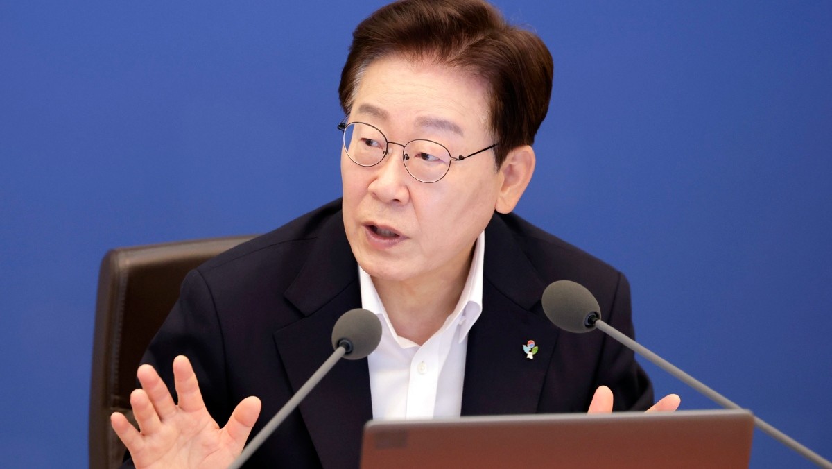 이재명 대통령이 30일 청와대에서 열린 국무회의 겸 비상경제점검회의에서 발언하고 있다. / 뉴스1